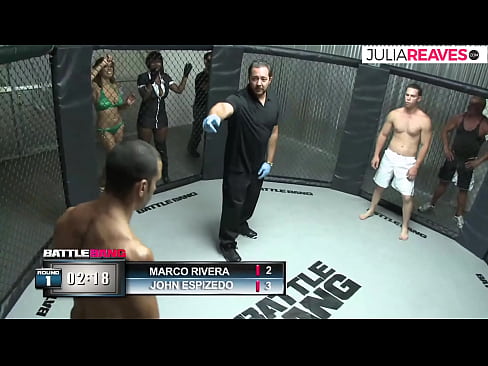 ❤️ Ultimate Fighter fickt ein Nummerngirl direkt nach einem Kampf im Ring ❤❌ Sex video bei uns