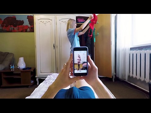 ❤️ Stiefschwester bringt ihren Bruder zum Wichsen, kurz bevor Mama nach Hause kommt ❤❌ Sex video bei uns