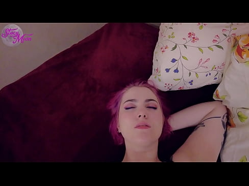 ❤️ Schlampige Klassenkameradin bat mich, die OBG mit ihr zu überspringen, also fickten wir ohne Kondom ❤❌ Sex video bei uns
