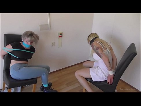 ❤️ Süchtig / gefesselt und geknebelt / Jungfrau in Nöten ❤❌ Sex video bei uns