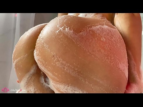 ❤️ Brünette masturbiert Muschi mit Vibrator zu intensivem Orgasmus in der Dusche ❤❌ Sex video bei uns